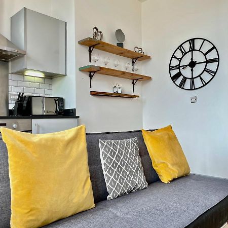 Victorian Factory Apartment With 2 Bedrooms 布里斯托 外观 照片